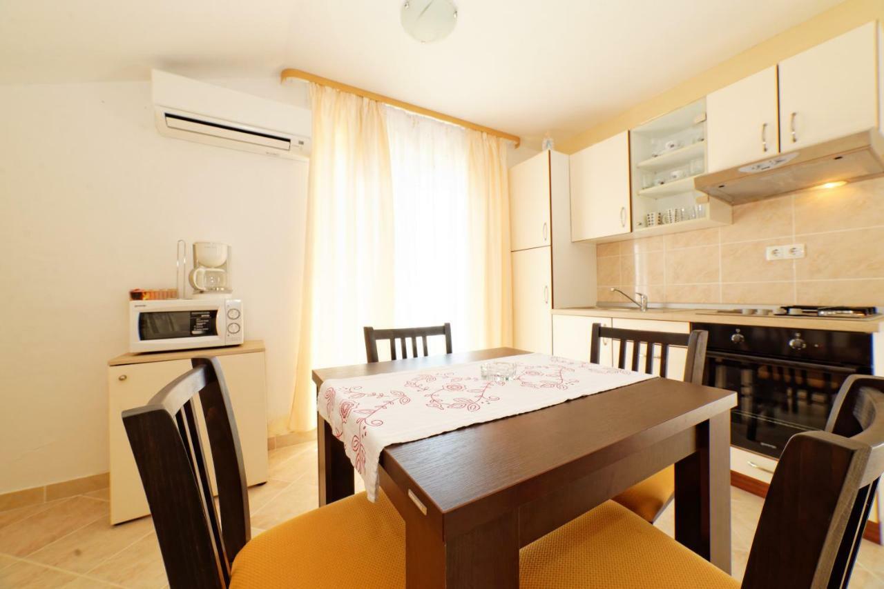 Borik Pedic Appartement *
